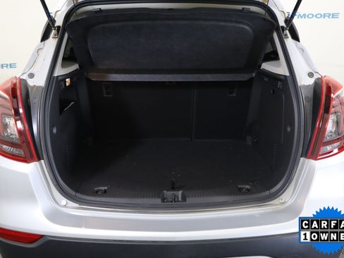 Used 2022 Buick Encore Preferred w/ Safety Package FWD image 9