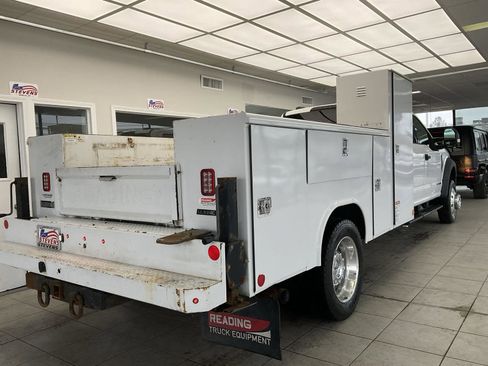Used 2021 Ford F550 2WD Crew Cab Super Duty w/ XLT Value Package image 5