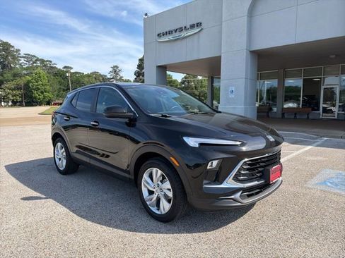 Used 2025 Buick Encore GX Preferred FWD image 1