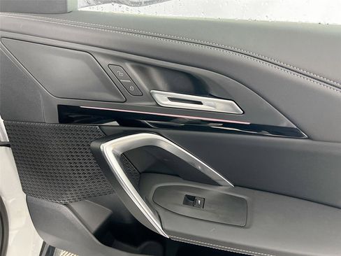 Used 2025 BMW X1 xDrive28i w/ Technology Package image 29