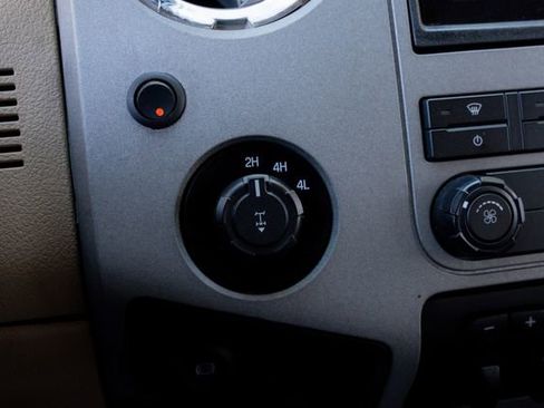 Used 2016 Ford F250 XLT w/ XLT Premium Package image 51