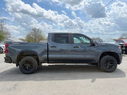 Used 2019 Chevrolet Silverado 1500 Custom Trail Boss w/ Custom Convenience Package AWD/4WD image 7