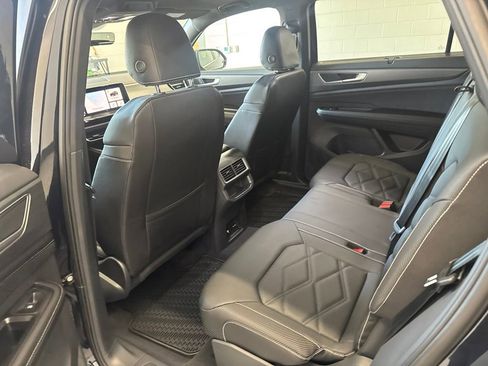 New 2026 Volkswagen Atlas Cross Sport SE AWD/4WD image 13
