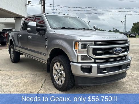 Used 2020 Ford F250 Platinum w/ FX4 Off-Road Package AWD/4WD image 2