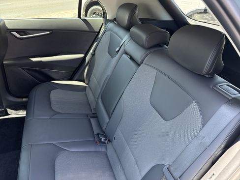 Certified 2023 Kia Niro EX FWD image 13