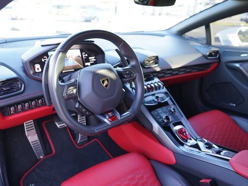 Used 2019 Lamborghini Huracan LP 580-2 RWD image 9