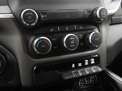 Used 2020 RAM 1500 Big Horn AWD/4WD image 44