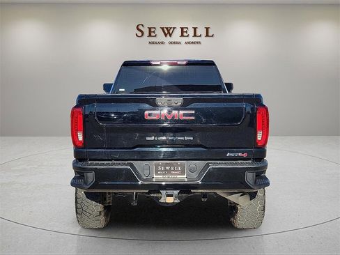 Used 2021 GMC Sierra 2500 AT4 image 3