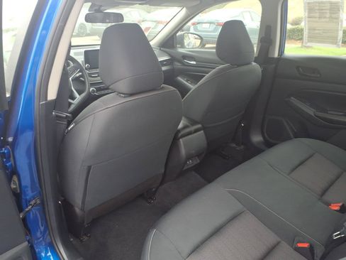 Certified 2025 Nissan Altima 2.5 SV FWD image 11