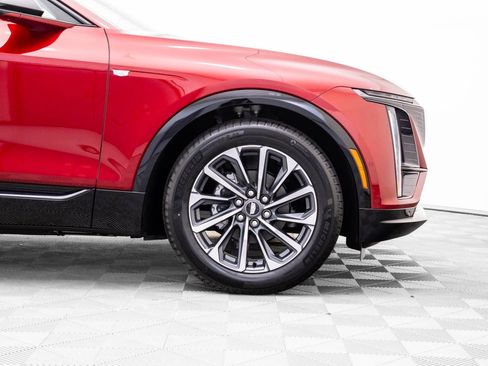 New 2026 Cadillac Lyriq Sport image 31