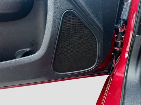 Used 2013 Chrysler 300 AWD w/ Driver Convenience Group image 19