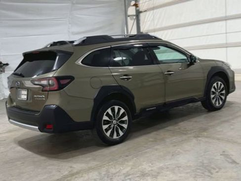 Used 2023 Subaru Outback Touring XT AWD/4WD image 4