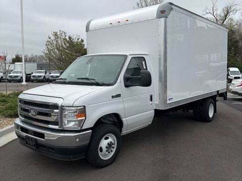 New 2026 Ford E-450 and Econoline 450 Super Duty w/ Power Equipment Group RWD image 7