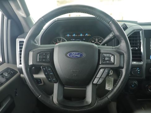 Used 2016 Ford F150 XLT w/ Equipment Group 302A Luxury image 8