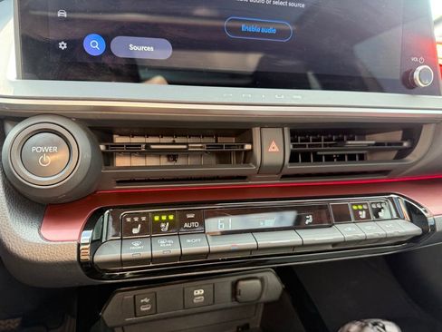 Used 2024 Toyota Prius Prime Premium w/ Advanced Technology Package FWD image 17
