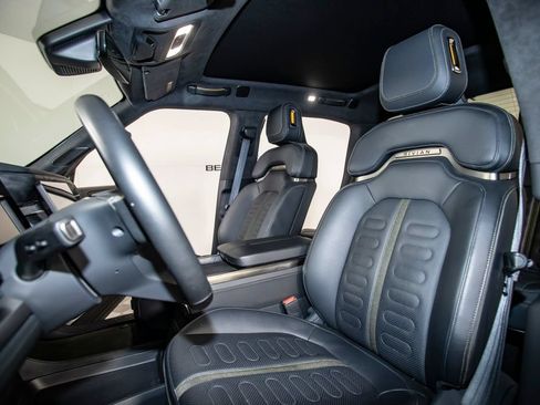 Used 2022 Rivian R1T Launch Edition AWD/4WD image 11