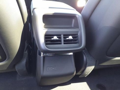 New 2025 Cadillac Lyriq Luxury image 15