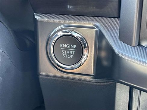 New 2025 Ford F150 Lariat w/ Equipment Group 501A Mid image 19