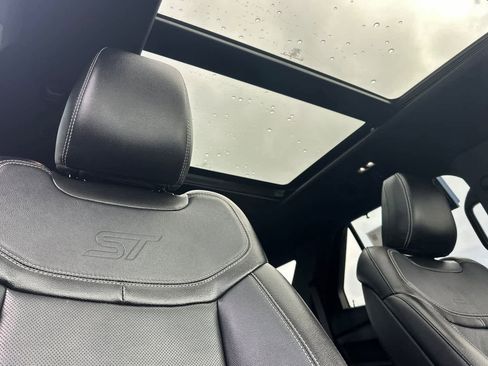 Certified 2020 Ford Explorer ST w/ ST Street Pack image 18