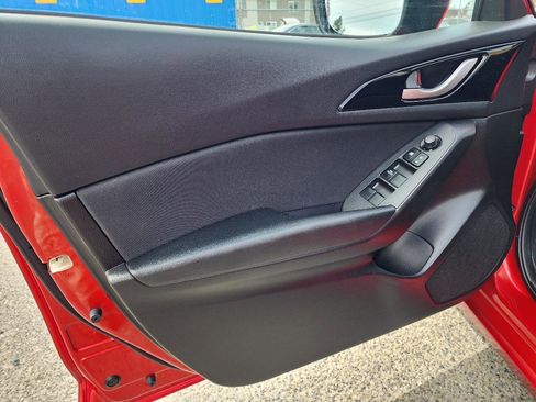 Used 2016 MAZDA MAZDA3 i Touring FWD image 11