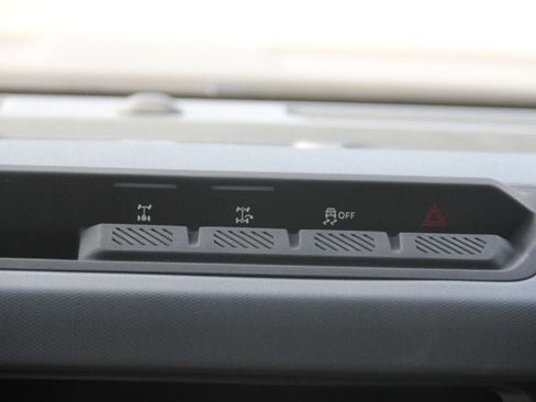 Used 2024 Ford Bronco Black Diamond image 14