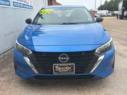 Used 2024 Nissan Sentra SV FWD image 5