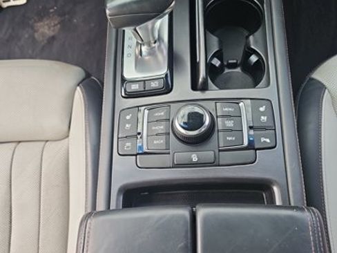 Used 2018 Genesis G80 3.3T Sport image 17