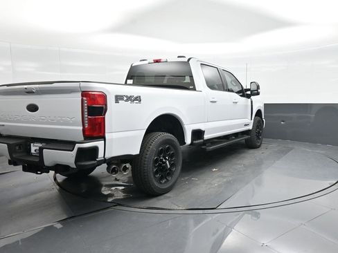 New 2026 Ford F250 Lariat w/ Black Appearance Package image 7