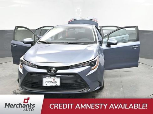Used 2025 Toyota Corolla LE FWD image 34