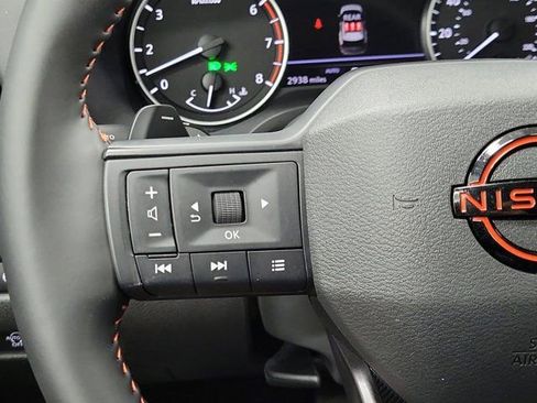 Used 2025 Nissan Rogue SV AWD/4WD image 29