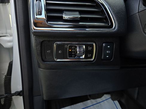 Used 2024 Lincoln Navigator L Reserve AWD/4WD image 12