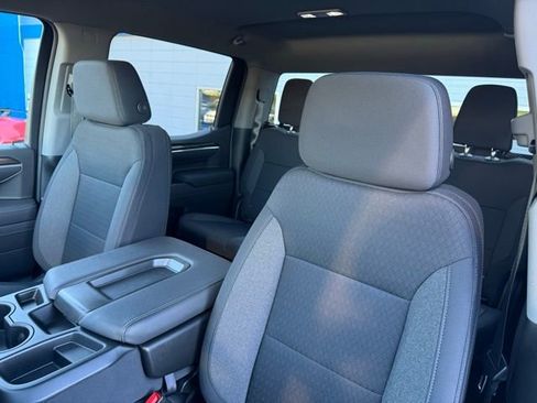 Used 2025 Chevrolet Silverado 1500 LT image 18