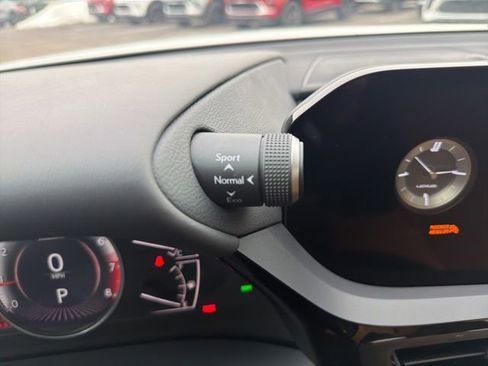 Used 2023 Lexus ES 350 w/ Premium Package image 32