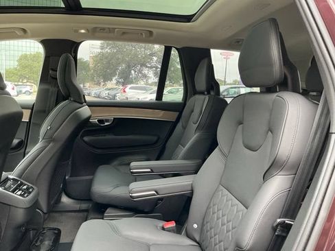 Certified 2025 Volvo XC90 B5 Plus AWD/4WD image 31