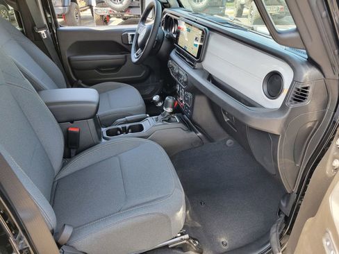 New 2026 Jeep Gladiator Willys image 17