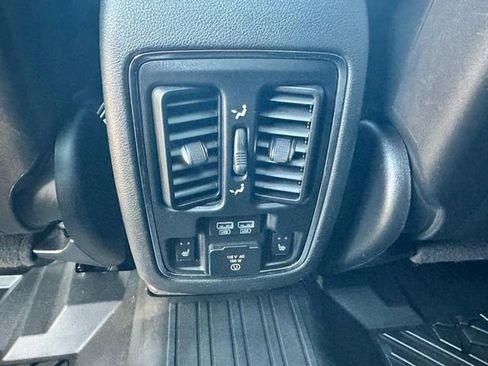 Used 2016 Jeep Grand Cherokee Summit image 11