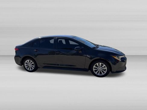 Used 2024 Toyota Corolla LE w/ LE Convenience Package FWD image 3