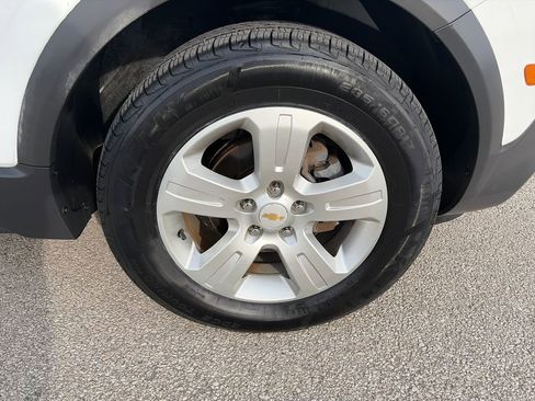 Used 2014 Chevrolet Captiva Sport LS image 9