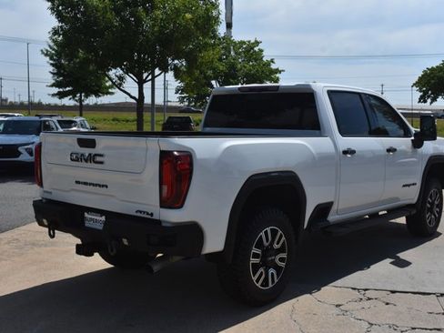 Used 2022 GMC Sierra 2500 AT4 w/ AT4 Preferred Package AWD/4WD image 5