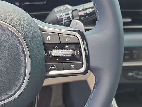 New 2026 Kia Carnival EX FWD image 33