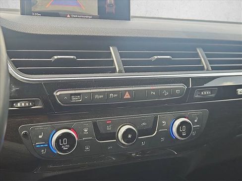 Used 2018 Audi Q7 3.0T Premium Plus w/ Premium Plus Package AWD/4WD image 15