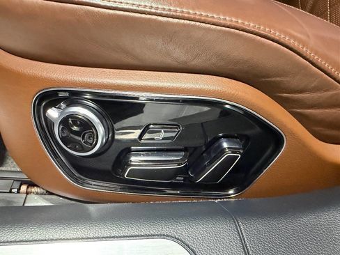 Used 2017 Audi A8 L 4.0T w/ Driver Assistance Package image 31