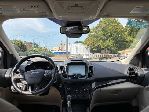 Used 2018 Ford Escape Titanium w/ Ford Safe & Smart Package AWD/4WD image 13