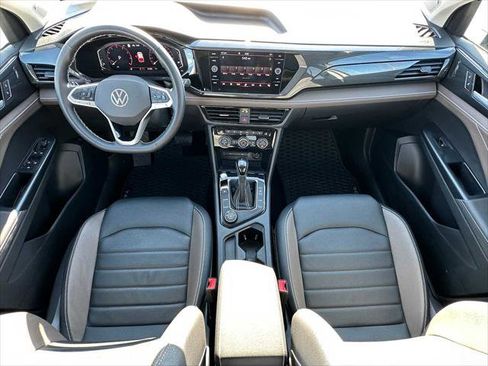 Used 2024 Volkswagen Taos SEL AWD/4WD image 18