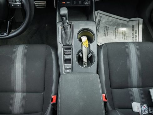 Certified 2025 Honda Civic Sport image 24
