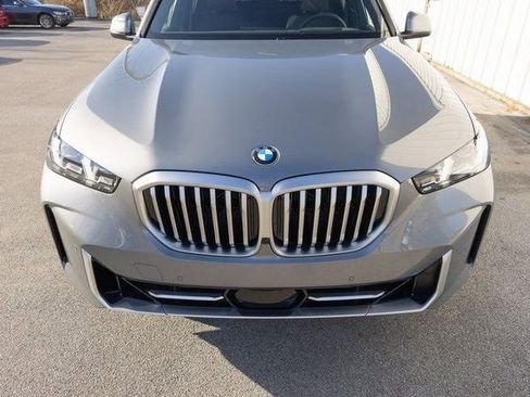 New 2025 BMW X5 xDrive40i image 4