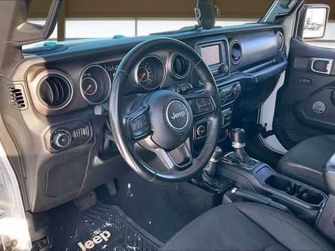 Used 2020 Jeep Wrangler Sport image 14