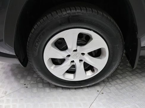 Used 2024 Toyota RAV4 LE image 4