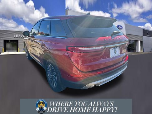 New 2025 Lincoln Corsair Reserve image 2