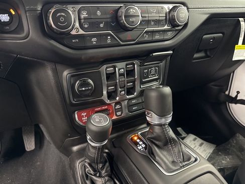 New 2026 Jeep Wrangler Unlimited Rubicon 392 w/ Quick Order Package 27X Moab AWD/4WD image 23